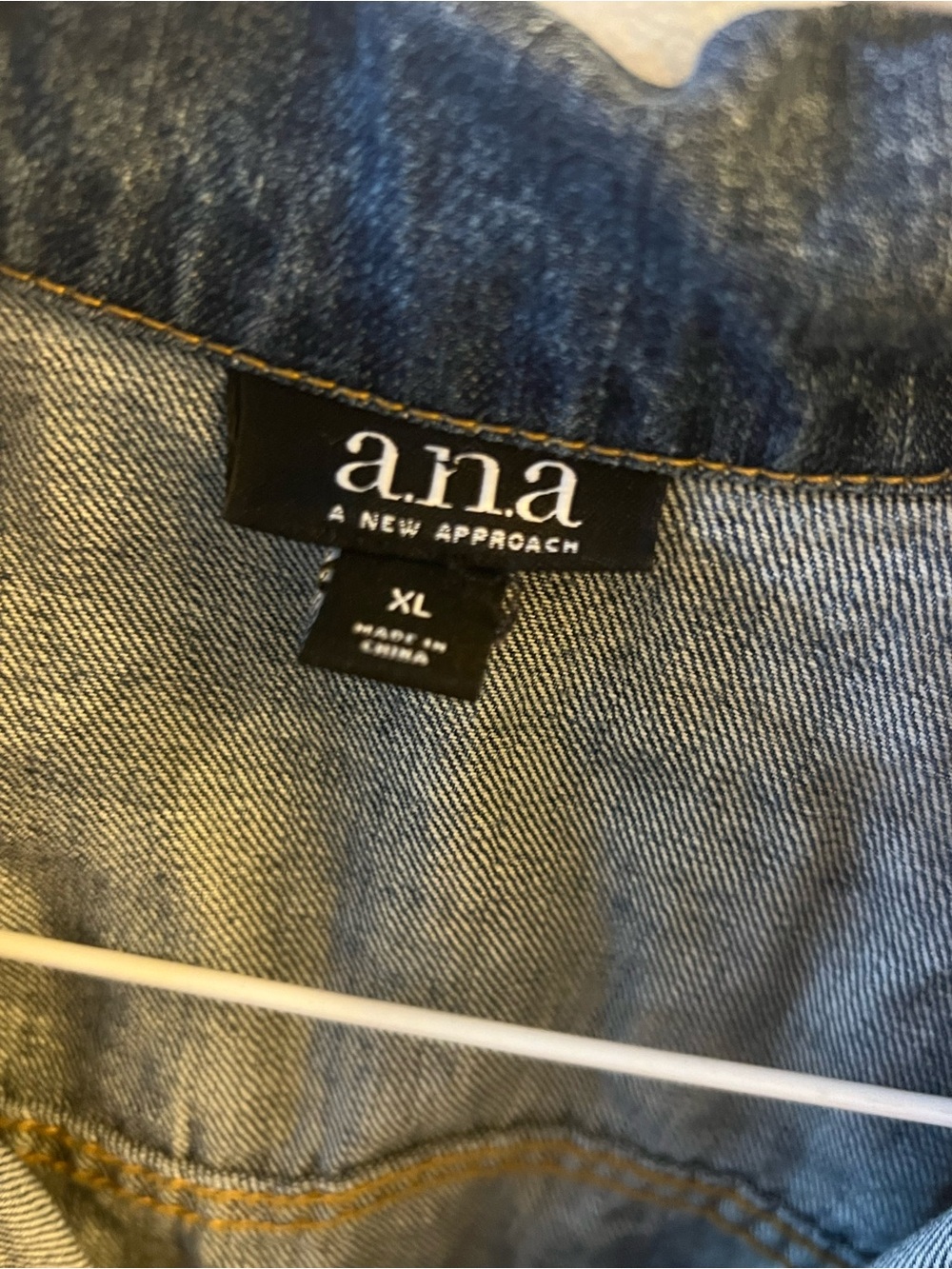A.N.A Denim Vest XL Floral Embroidered Jean Jacket Boho Western Festival - Picture 4 of 4
